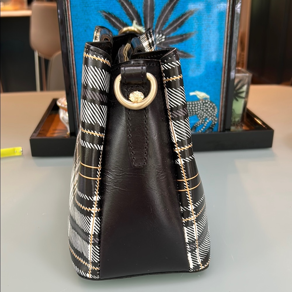 Patricia Nash Black and White Plaid Shoulder Bag.                Mint condition - Picture 3 of 9